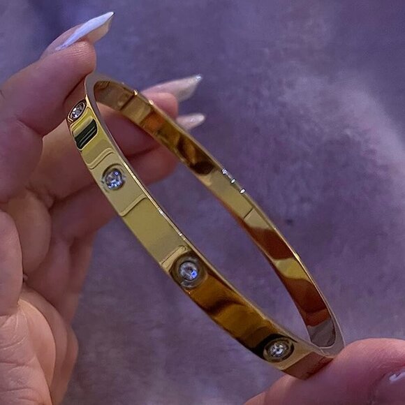 18K Gold-plated Bracelets Small Size Friendship Love Bangle Bracelets Stainless - Picture 2 of 11